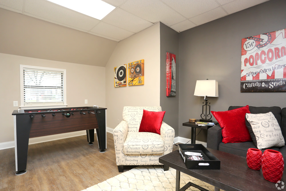 Forest Glen Apartments gallery photo 09